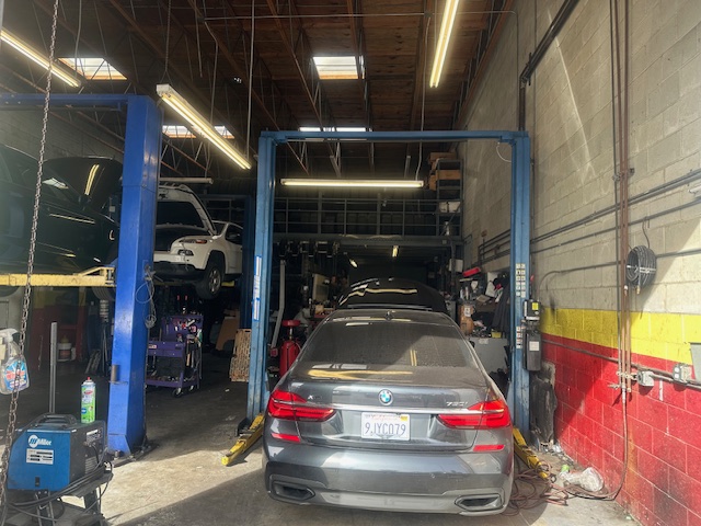 Auto Repair ( Mechanic shop) for Sale - $239,000 (Hawthorne, Los Angeles)